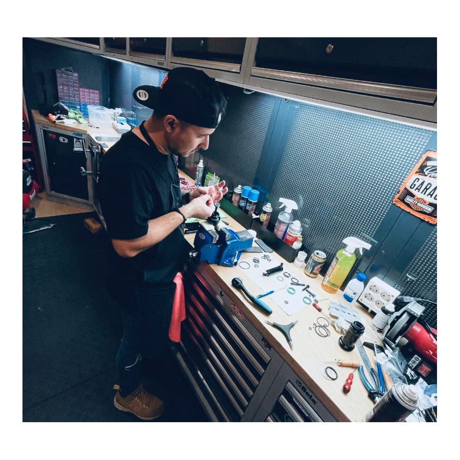 MANTENIMIENTO COMPLETO AMORTIGUADORES FORKS GARAGE